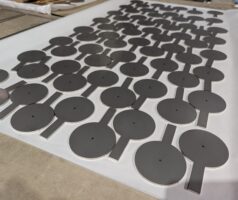 配管用ブラインド板 400個｜端材活用でコストダウンを実現